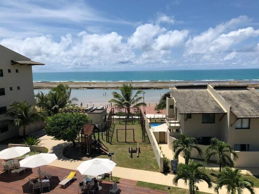 Beira Mar Em Muro Alto Ao Lado Do Nanai * Pôrto das Galinhas